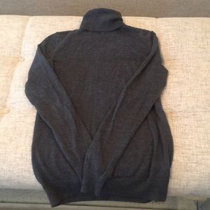 Gap Small Tall turtleneck sweater